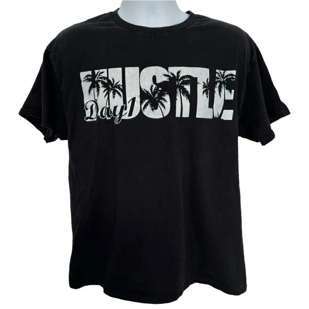 Hanes Black Graphic T-Shirt Short Sleeve Men’s Large